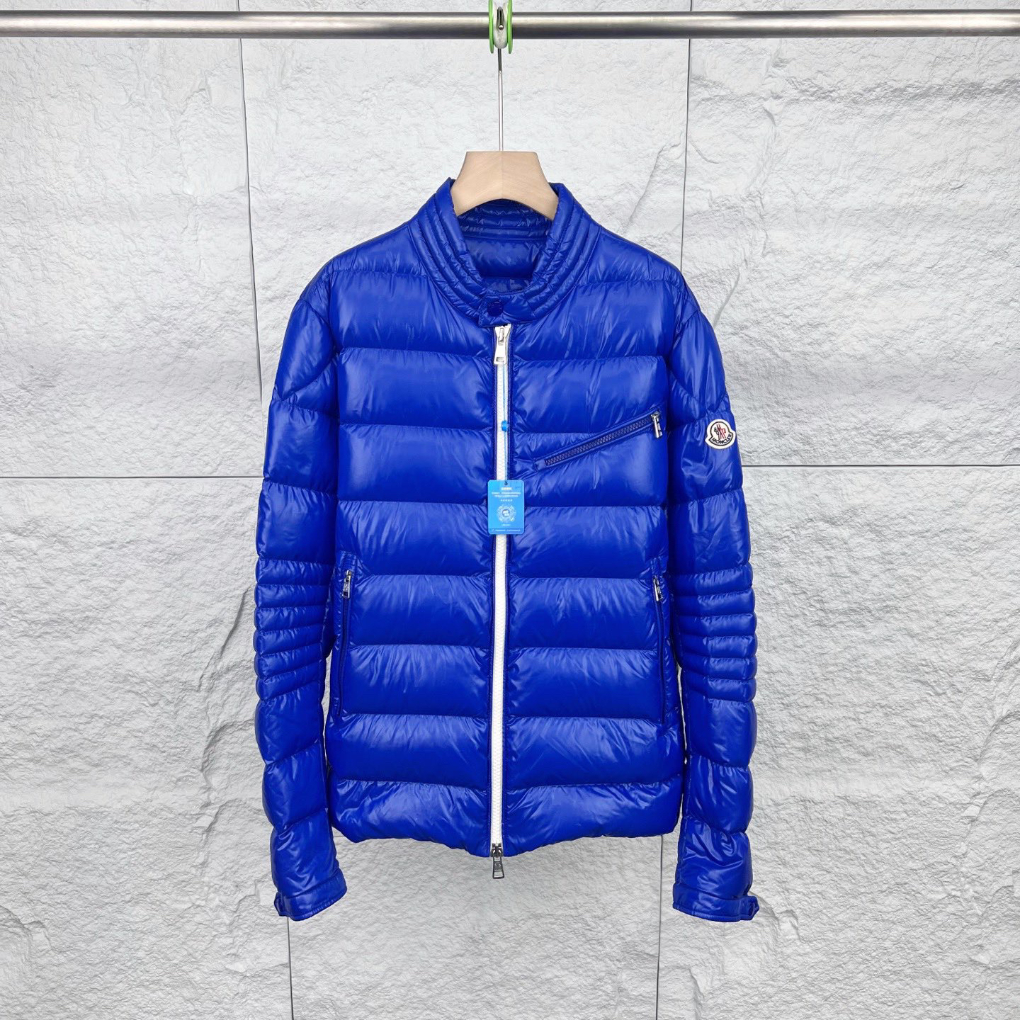 99新 MONCLER 5码/蓝色绗缝亮面低领保暖棉服/12595557