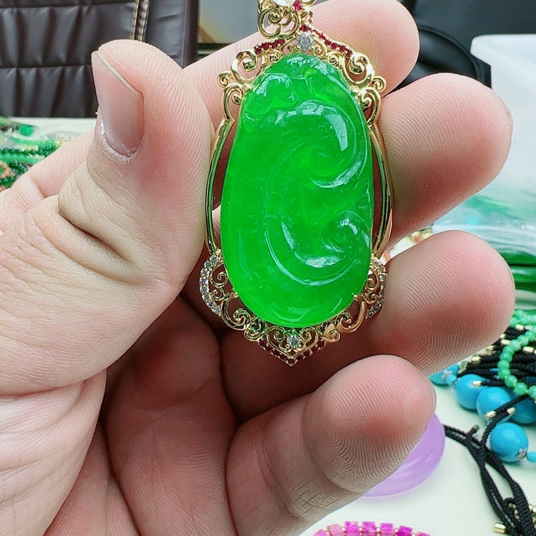 翡翠吊坠(赠链)银S925镶嵌