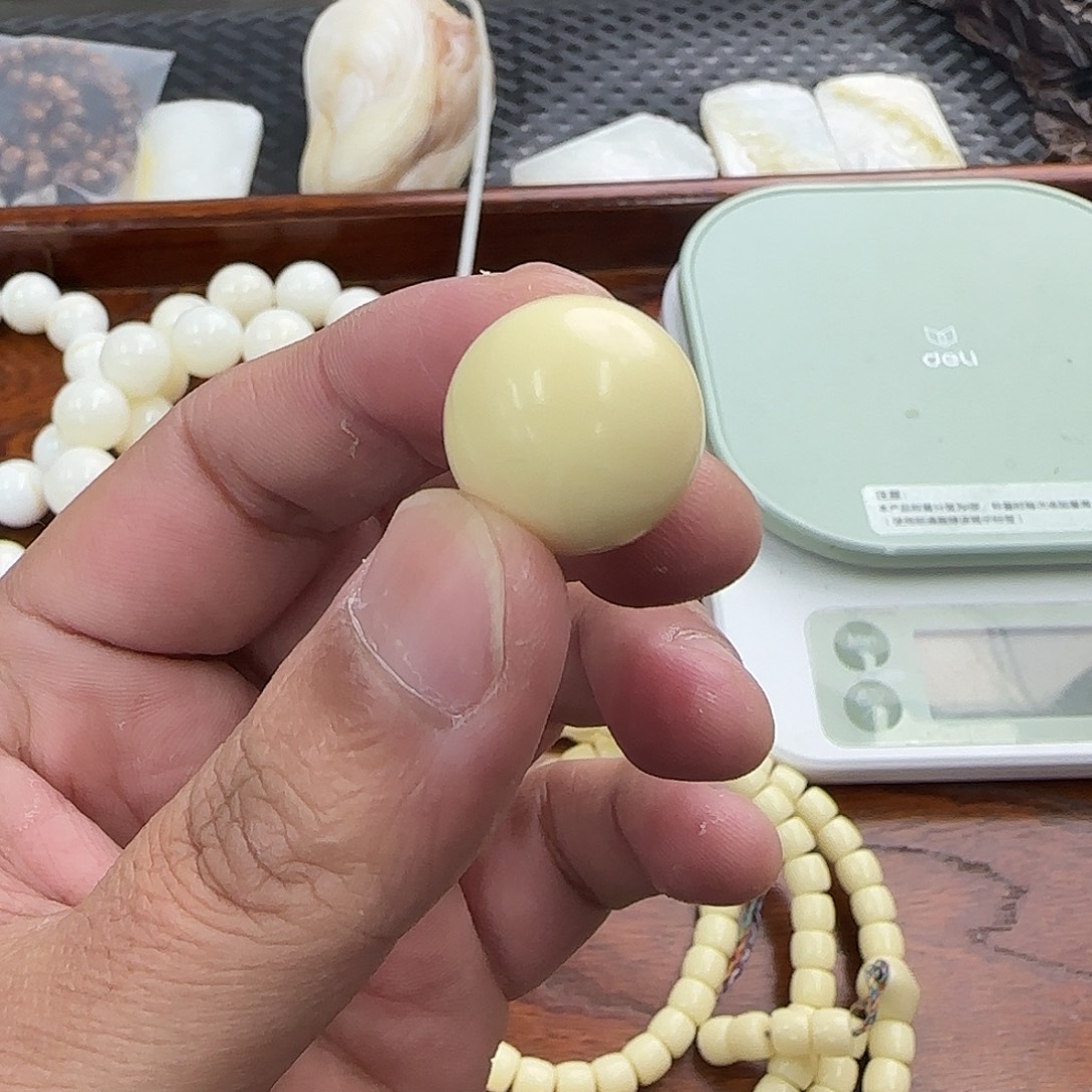 白玉菩提手串18单颗润