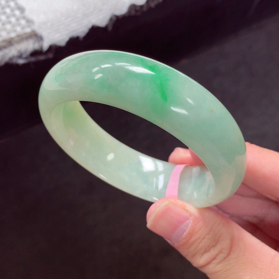 翡翠未镶嵌手镯缅甸