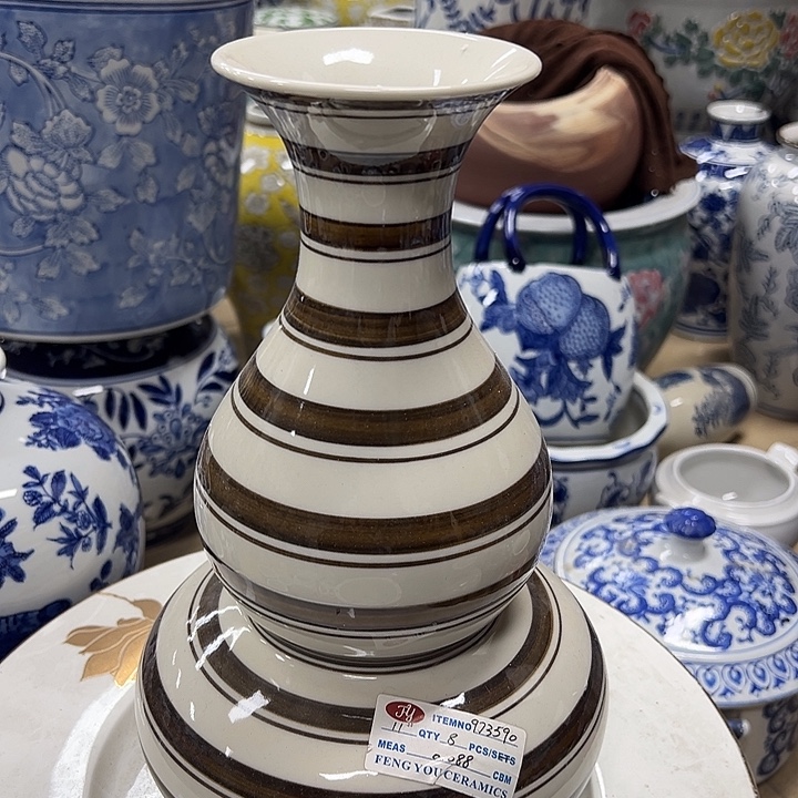 瓷片微瑕。。。。。。。。。。。。