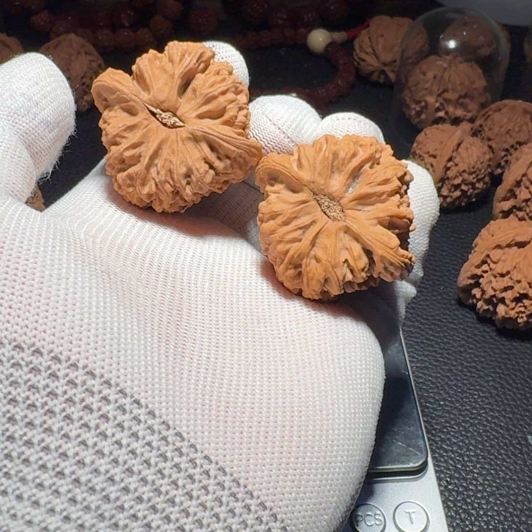 菠****吊坠文玩核桃有色差有黄