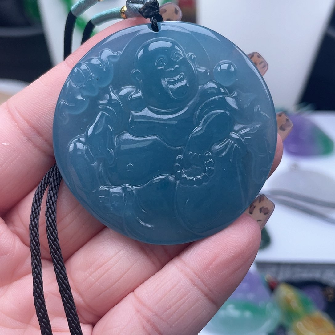 翡翠吊坠(赠链)未镶嵌