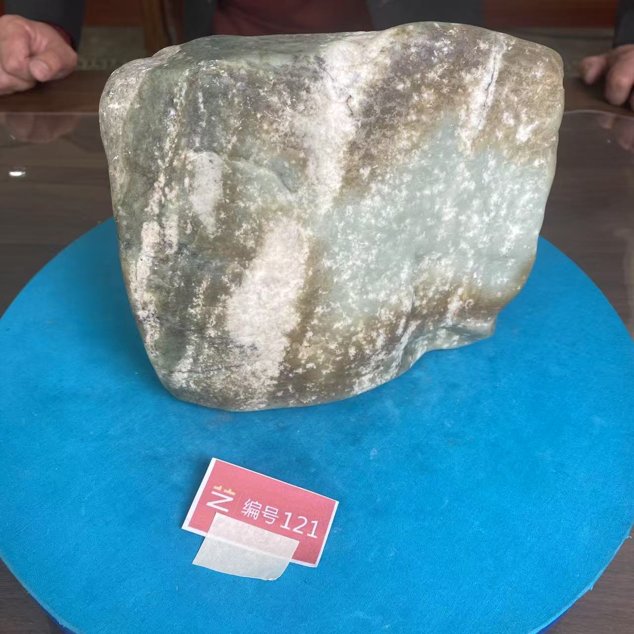 现货新疆玉料原石发一件编号121