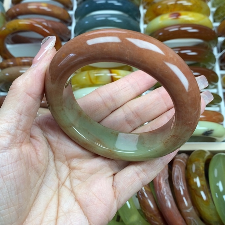 蛇纹石玉手镯未镶嵌58