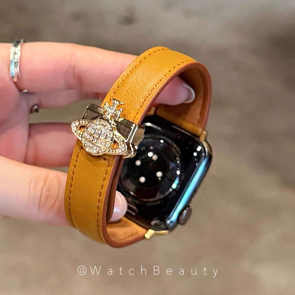 适用苹果手表带apple watchS10皮质西太后磁吸扣软iwatchSE女FIT4