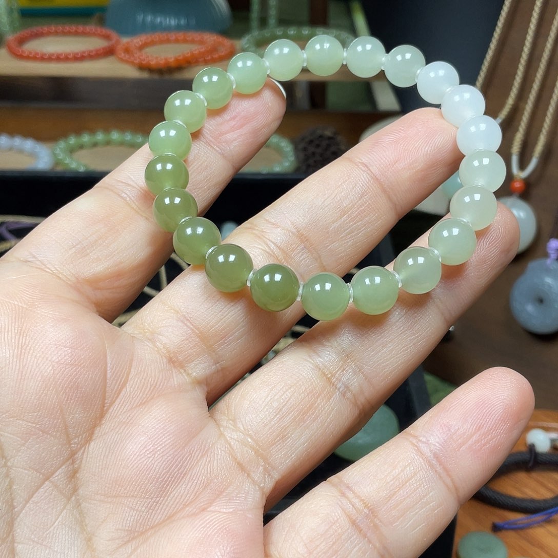 和田玉未镶嵌手串