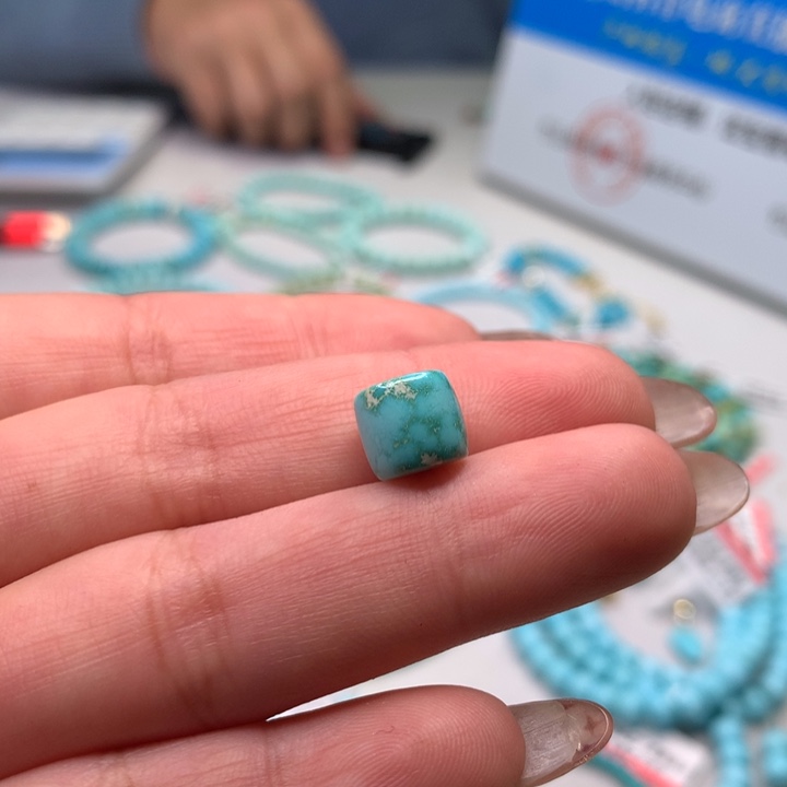 绿松石配饰未镶嵌