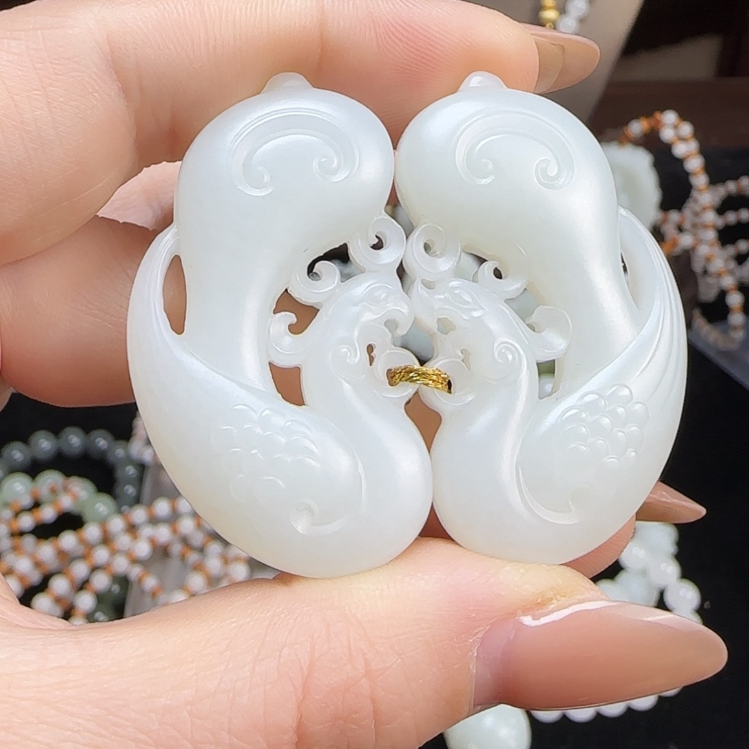 和田玉未镶嵌颈饰