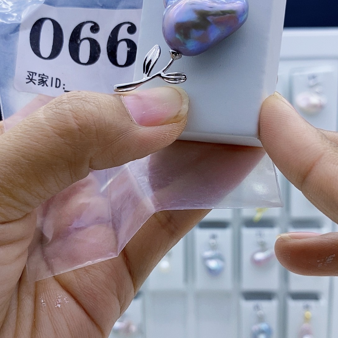 钛钢颈饰淡水珍珠