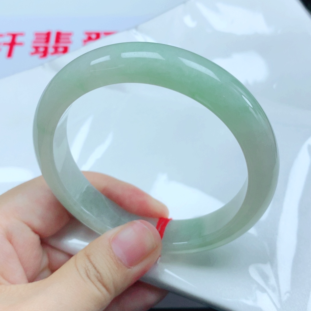 翡翠未镶嵌手镯圈口5758