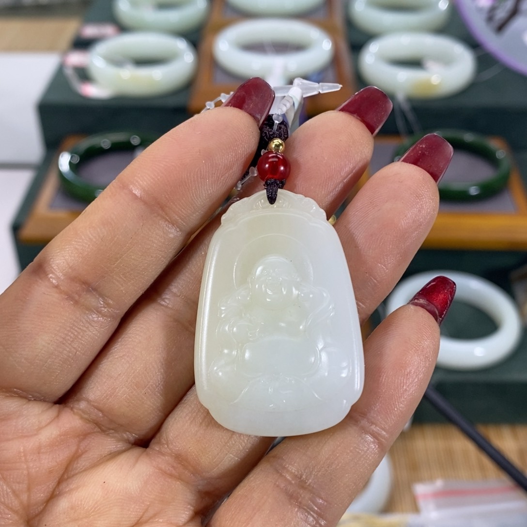 和田玉颈饰未镶嵌紫***雨