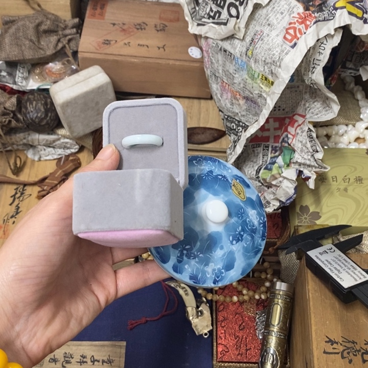 摆件中古工艺品一件