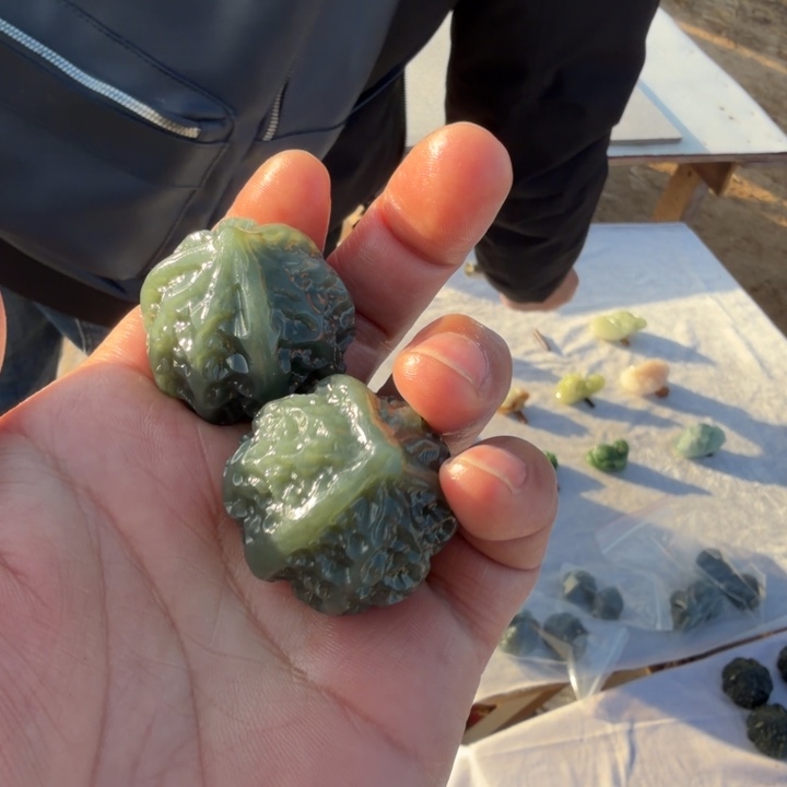 和田玉未镶嵌颈饰定制