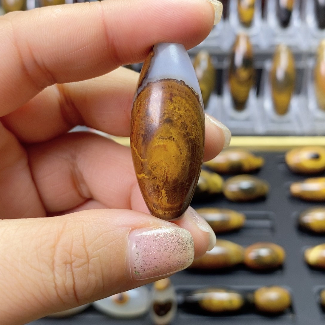 玛瑙/玉髓颈饰合金