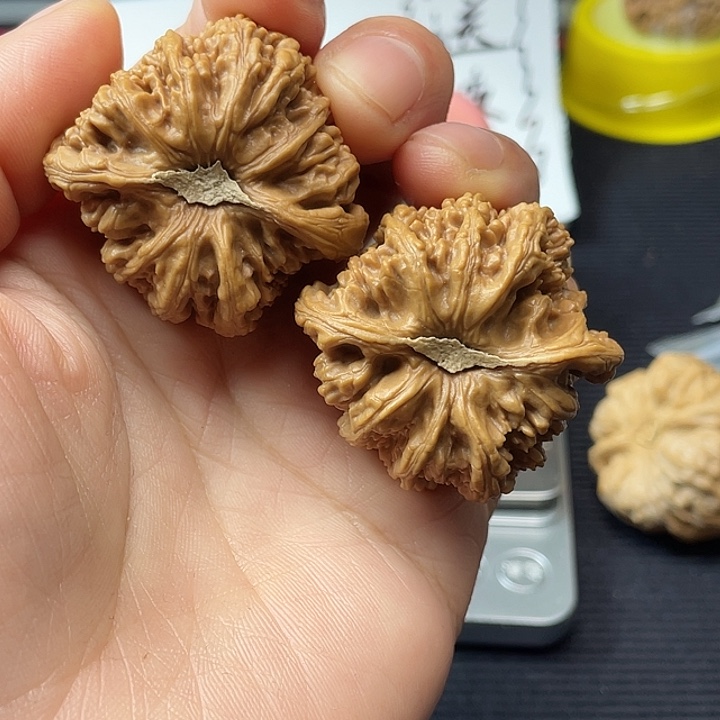 翊***吊坠文玩核桃蜜纹