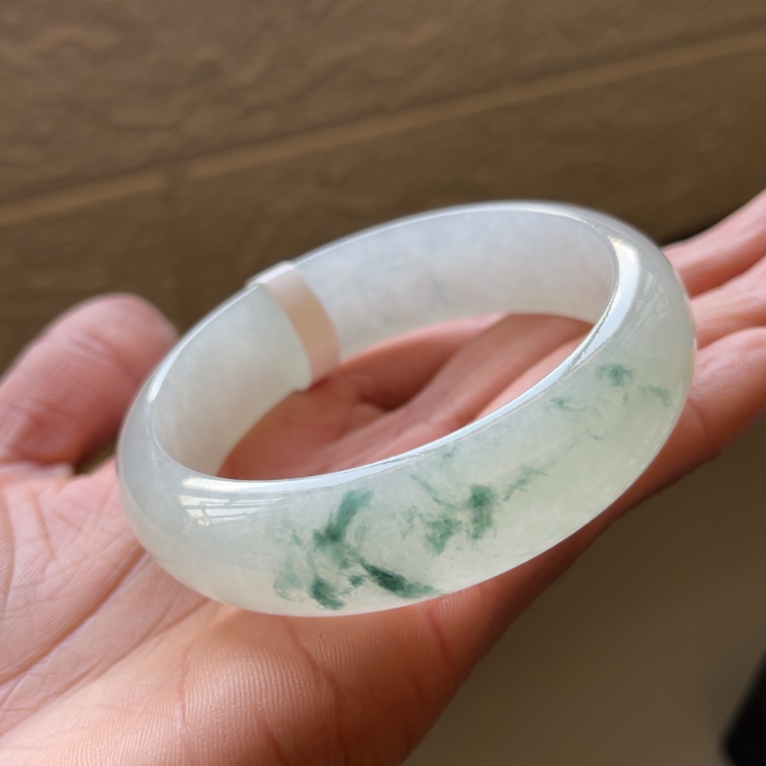 翡翠手镯未镶嵌57.9圈三天鉴赏期