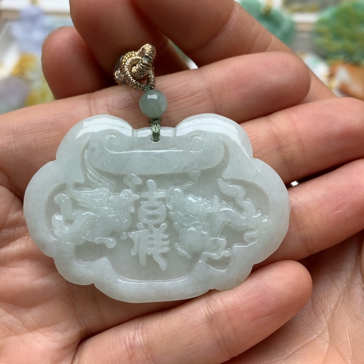 翡翠颈饰未镶嵌翡翠