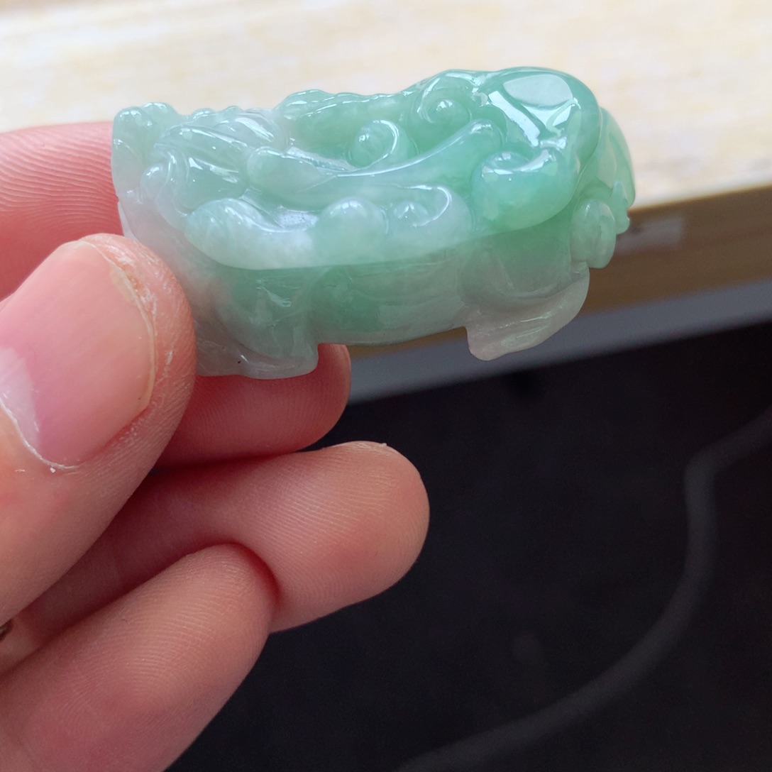 翡翠颈饰未镶嵌吊坠