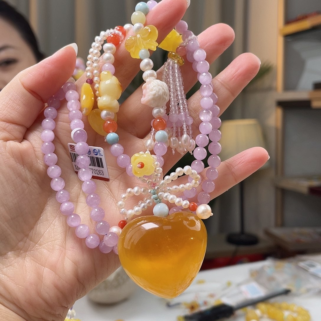 琥珀裸石未镶嵌蜜蜡吊坠