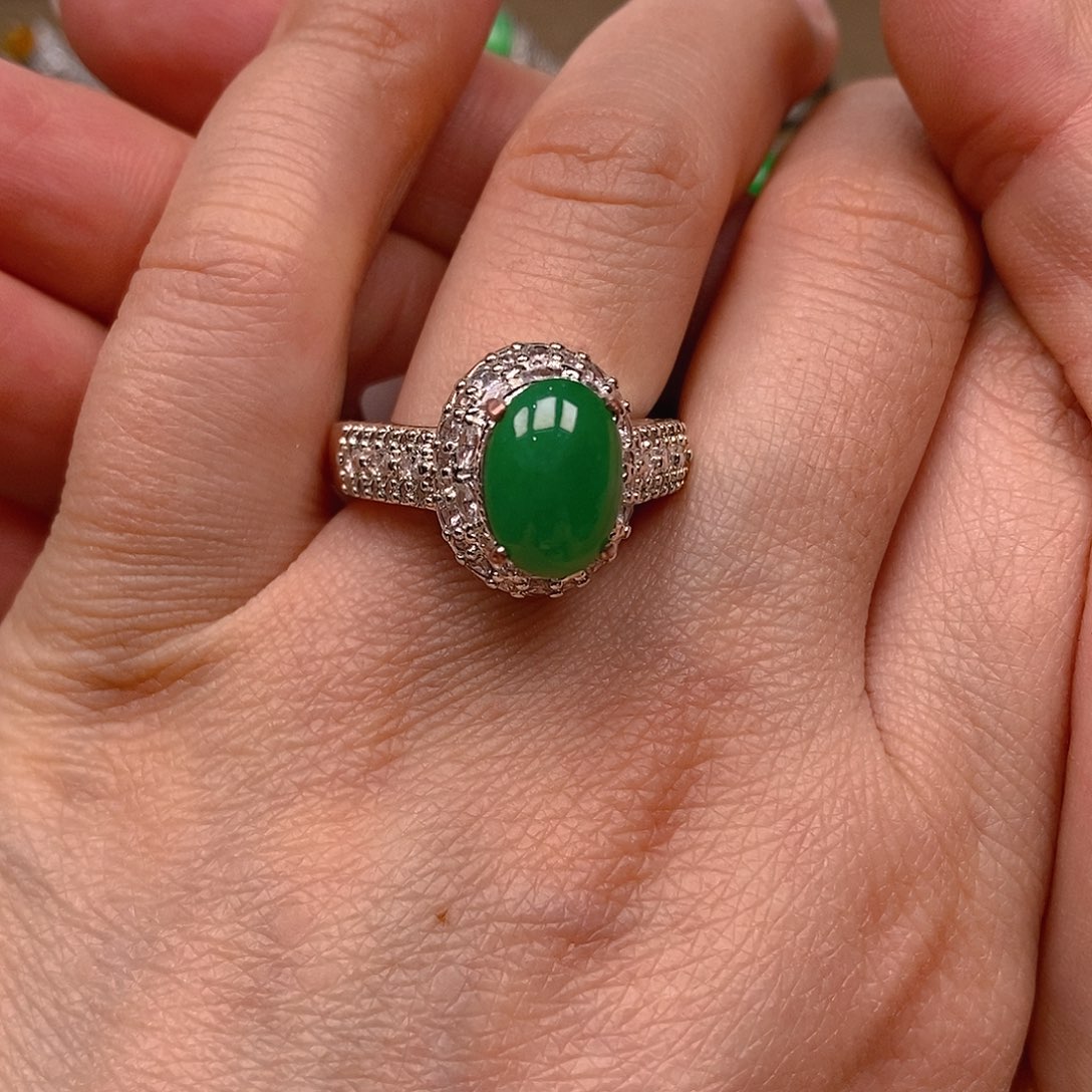 翡翠戒指未镶嵌翡翠蛋面