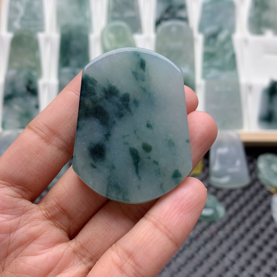 翡翠未镶嵌颈饰加*宝平安无事牌