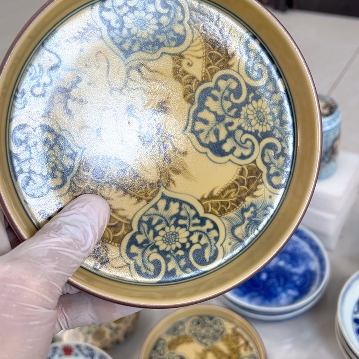 瓷片釉里金穿花龙壶承全品