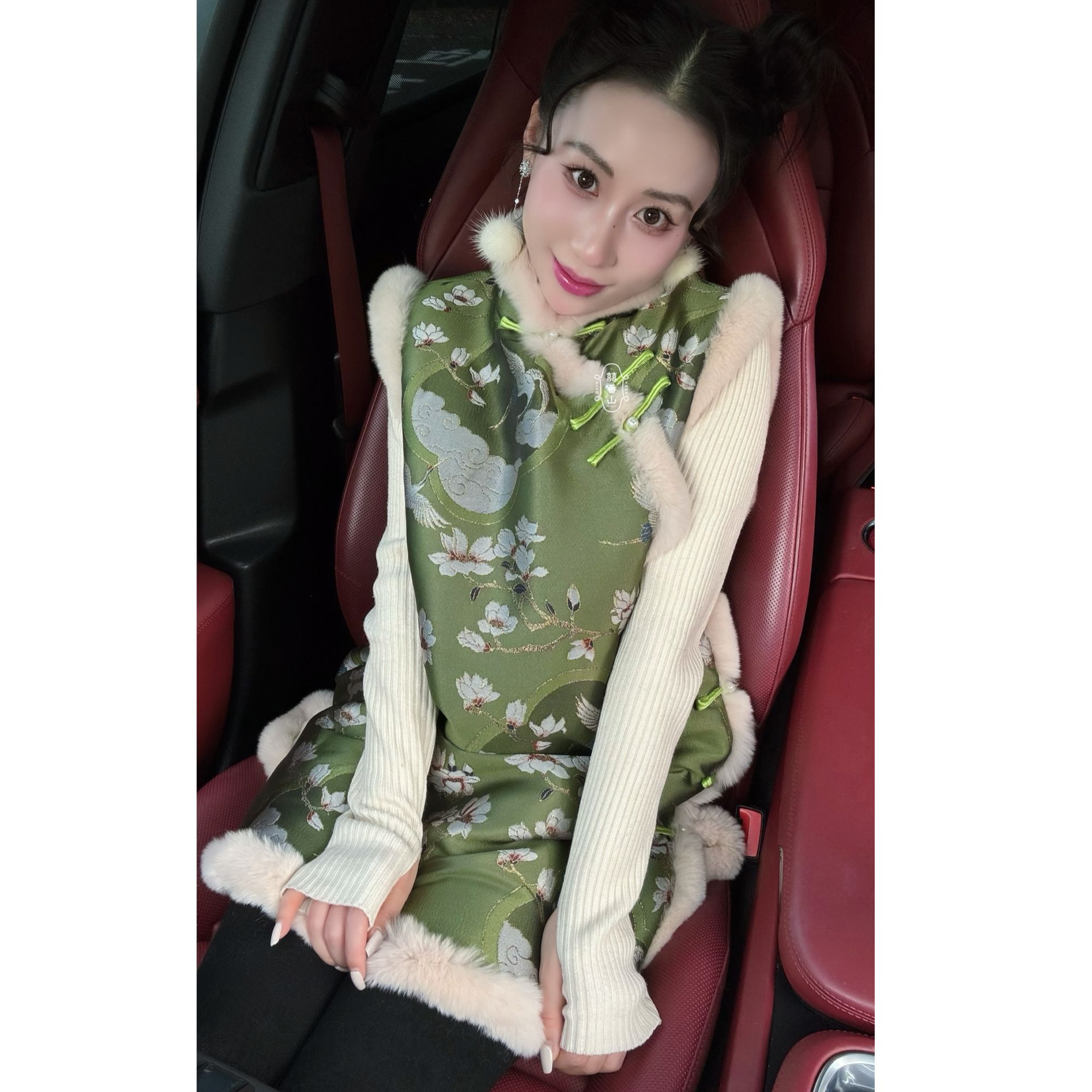 【囍番山·2024·冬季】瑞鹤·鹤在画中游｜斜襟马甲旗袍裙