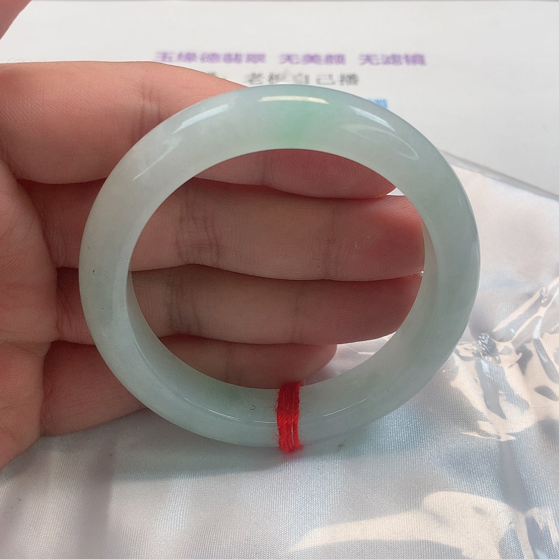 翡翠手镯未镶嵌282号