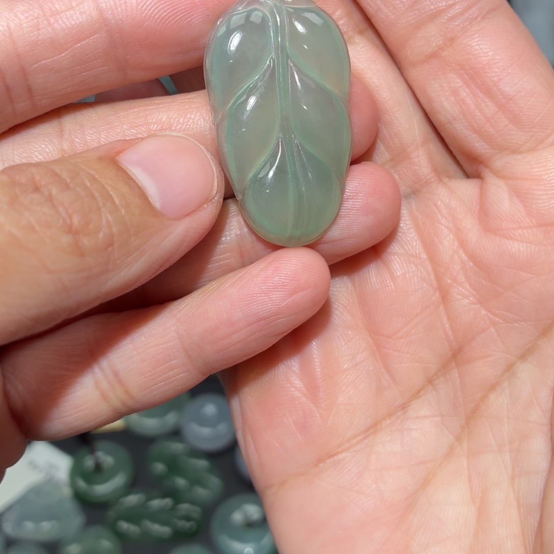 翡翠未镶嵌颈饰翡翠天然A货吊坠