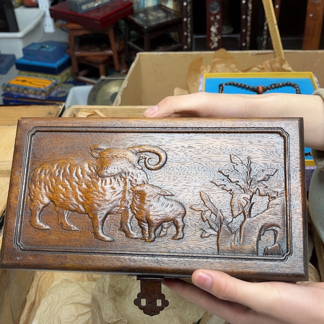 大叶紫檀（黑酸枝木类）