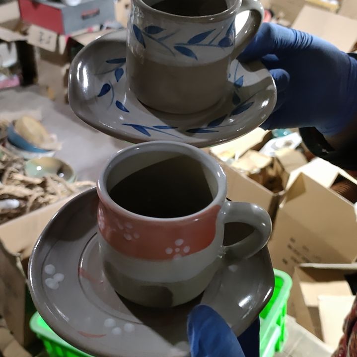 摆件红*盘子碗茶壶啥都有