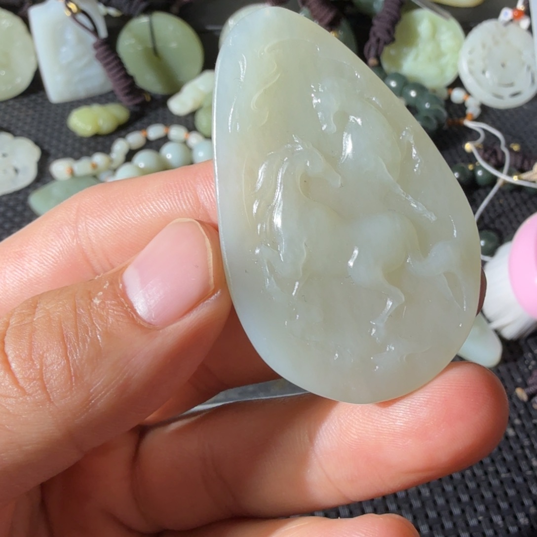 和田玉未镶嵌颈饰