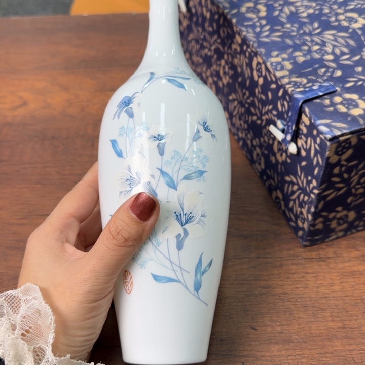 一个陶瓷物件哈哈哈哈