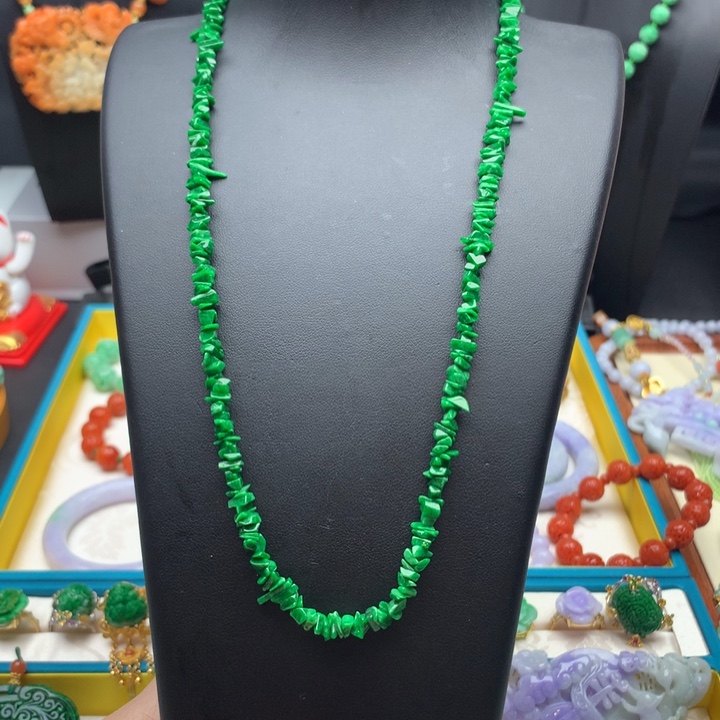 翡翠颈饰未镶嵌翡翠碎石项链