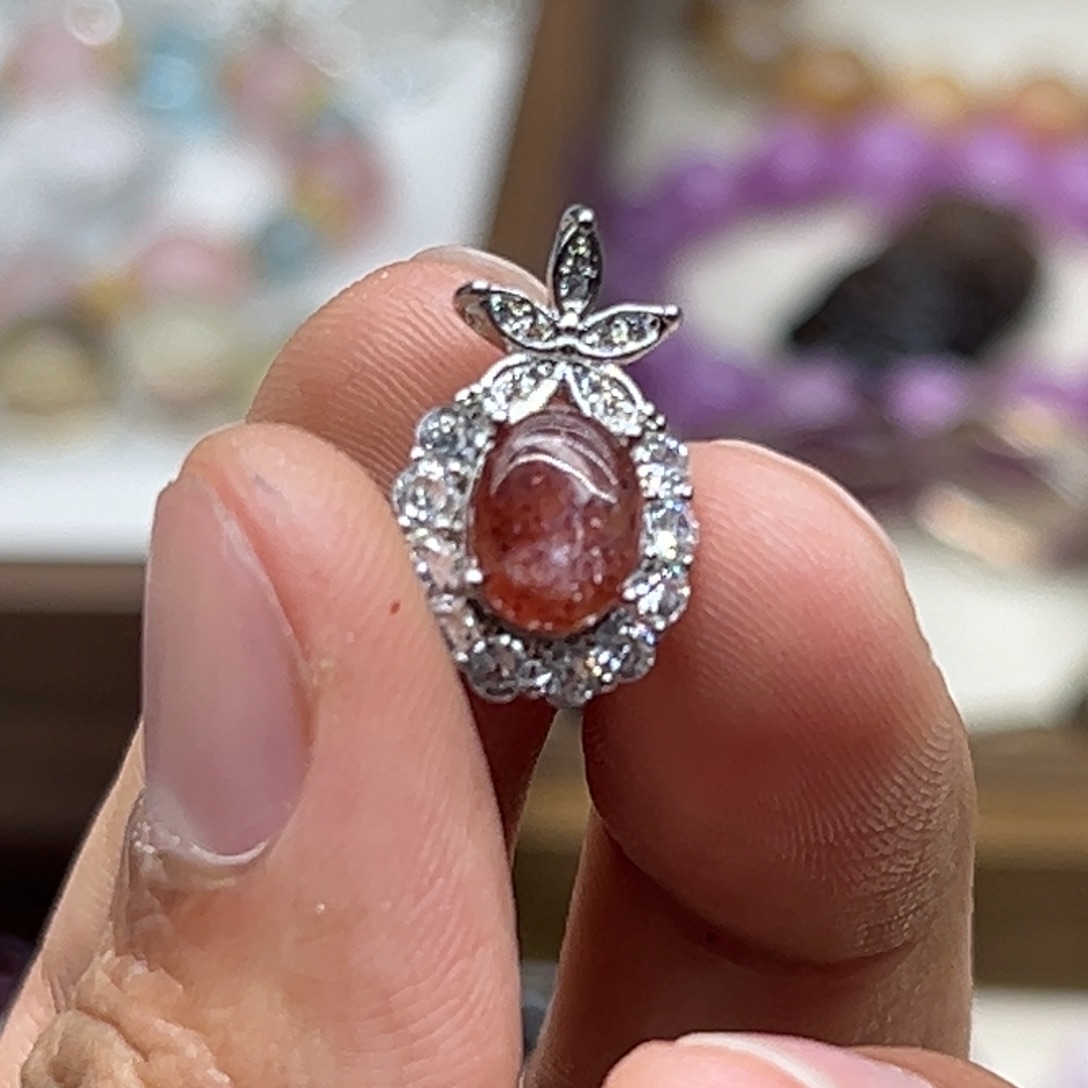 水晶未镶嵌手链金太阳吊坠