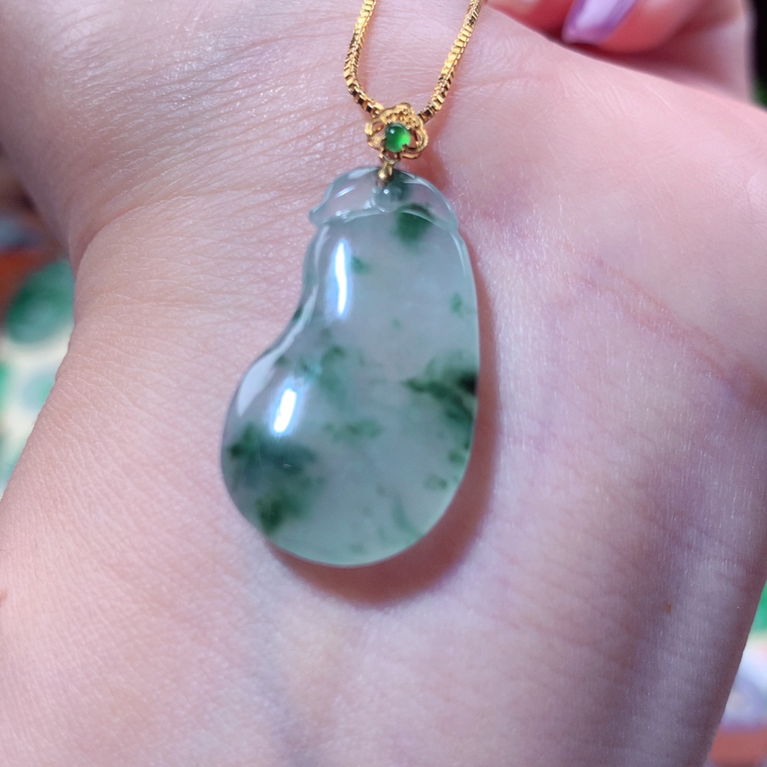 翡翠吊坠(不含链)18K金镶嵌