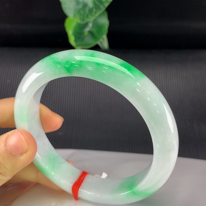 翡翠手镯未镶嵌正圈61
