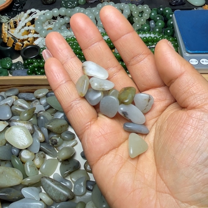 龙***和田玉未镶嵌珠宝半成品