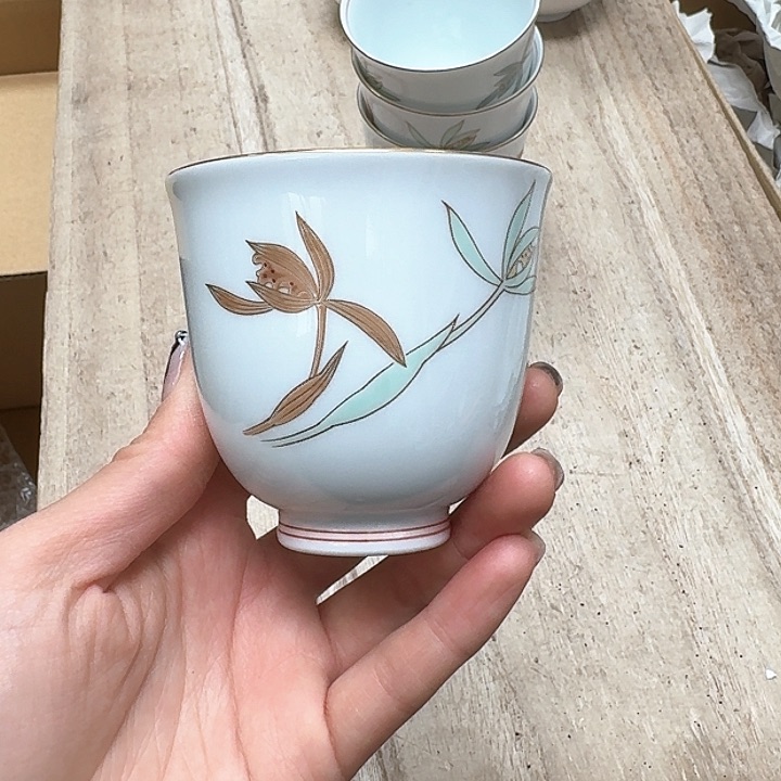 瓷片噗哈哈哈哈哈哈哈哈哈我