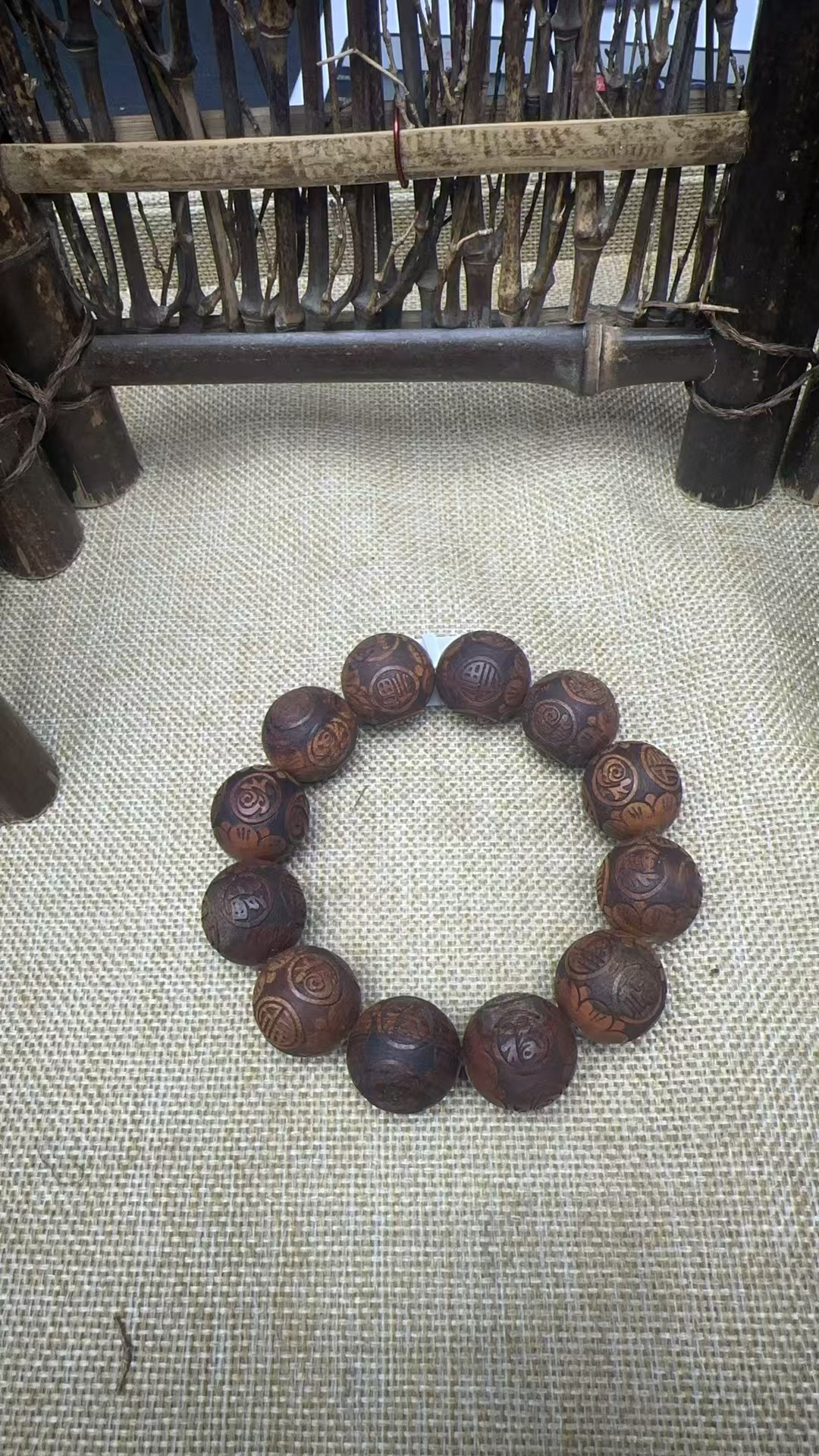 A117龙二文玩成品木串