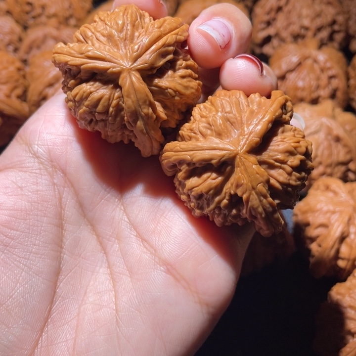 冻***源吊坠桃核白狮子小妹拼接