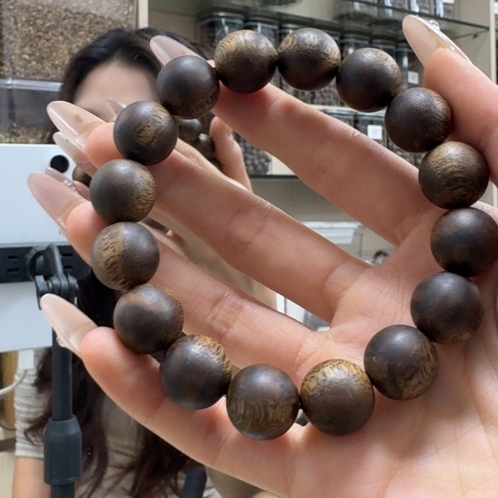 胡***杨沉香碎屑沉香1.4-18g圆珠单圈