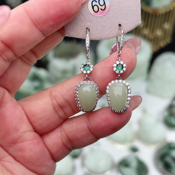 @***圆透闪石-蛇纹石玉银S925镶嵌耳坠