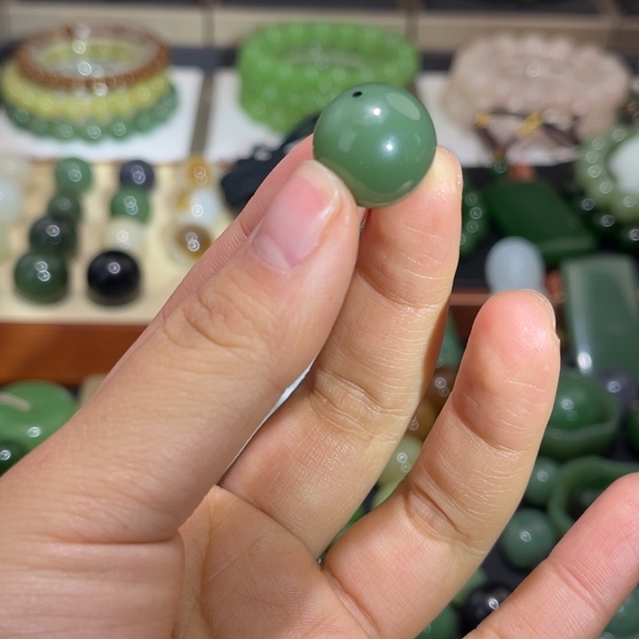 和田玉未镶嵌珠宝半成品卡16粉青单珠过灯