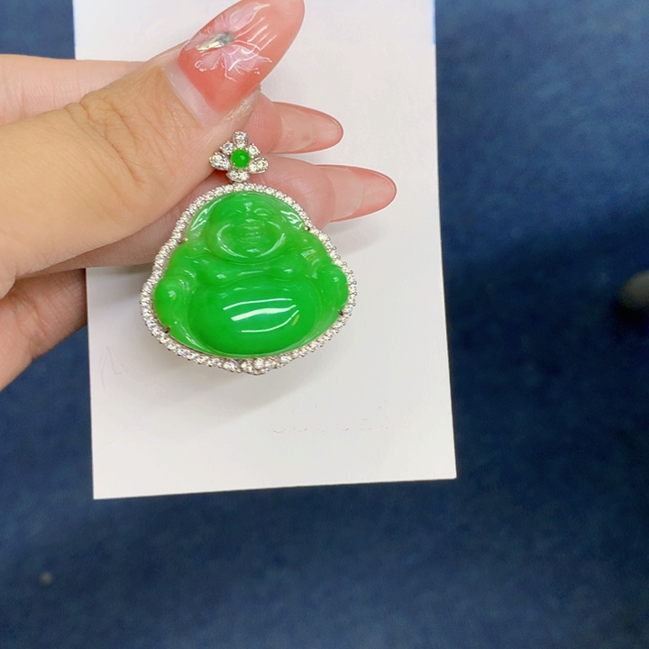 颈饰18K金镶嵌翡翠借**你天然翡翠