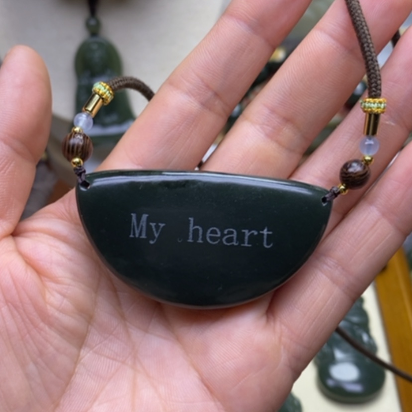 【闪购商品】未镶嵌和田玉挂件轻**月