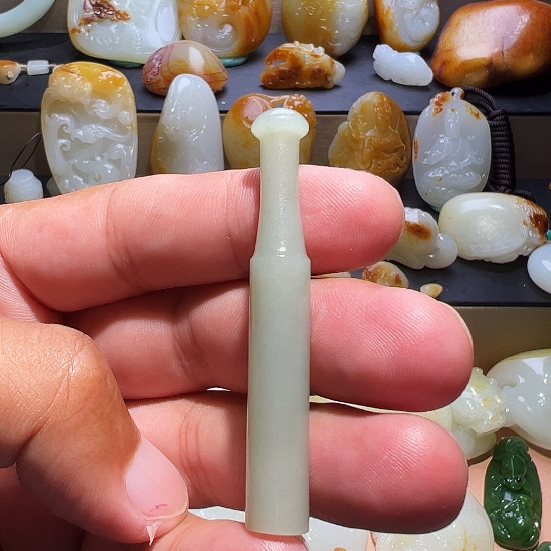 R***任颈饰未镶嵌和田玉