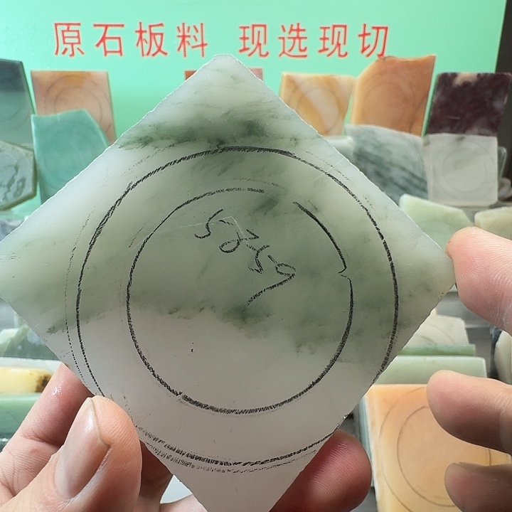 定制石英质玉（天山翠）手镯定制