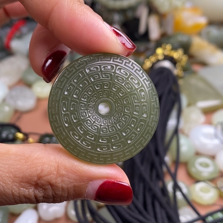 和田玉（糖玉）未镶嵌颈饰